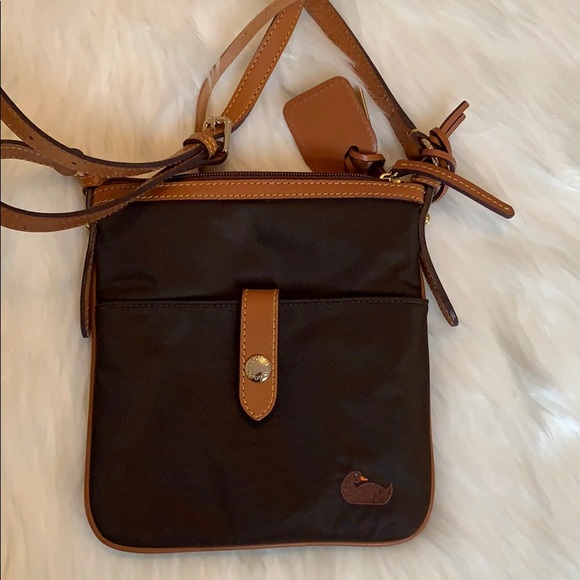 Dooney & Bourke Handbags - Like NEW! Dooney & Bourke Nylon Crossbody Bag